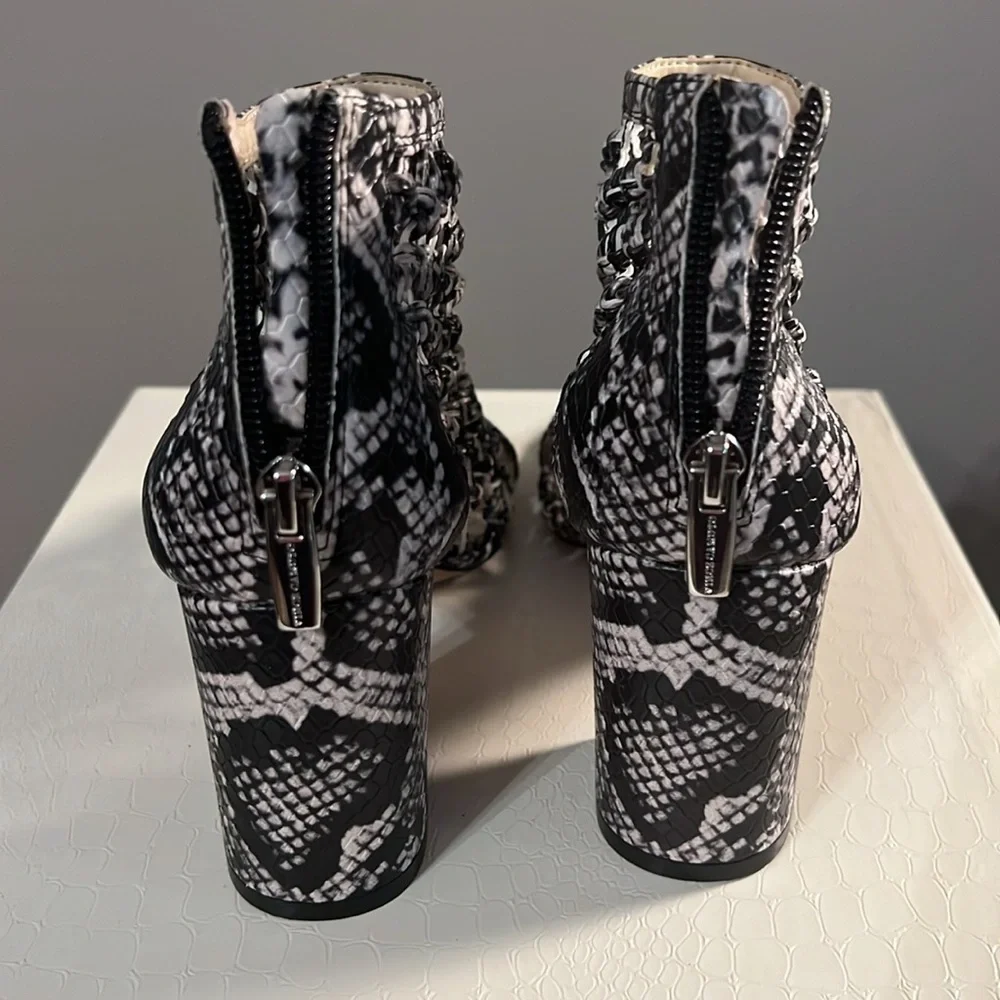 Vince Camuto hand knotted